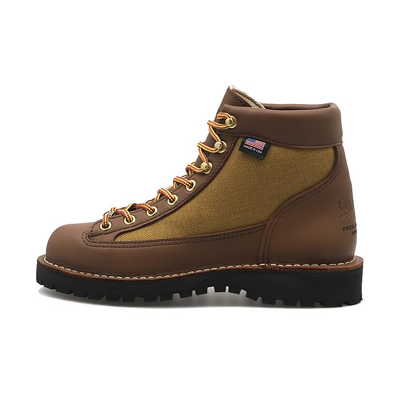 WOMENS DANNER LIGHT( WOMENS M)