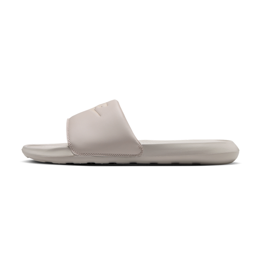 Nike Victori One