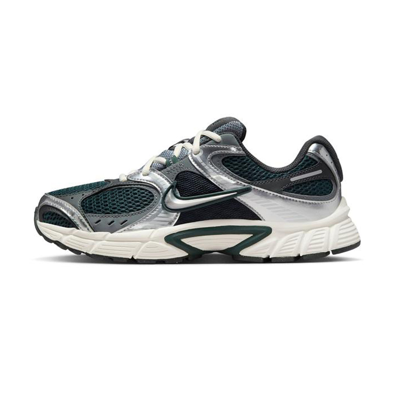 W NIKE V5 RNR