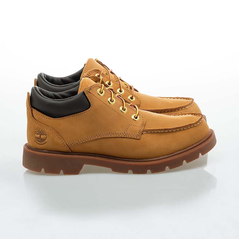 LACE UP WATERPROOF SHOE